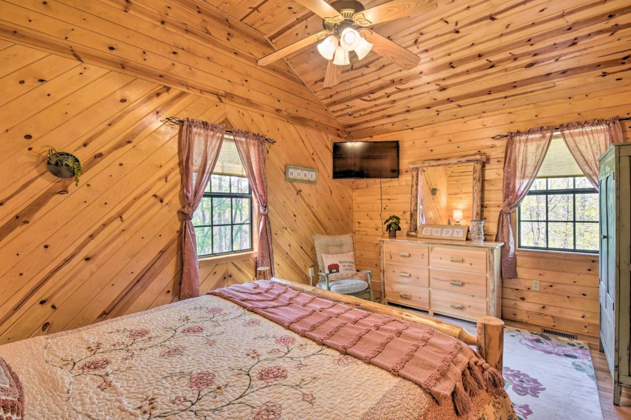 Cozy Hiawassee Cabin With Fire Pit And Mtn Views! Buitenkant foto