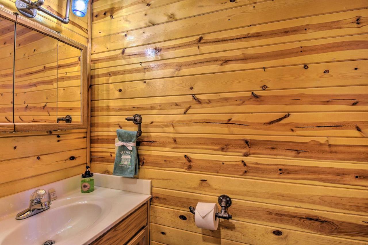 Cozy Hiawassee Cabin With Fire Pit And Mtn Views! Buitenkant foto